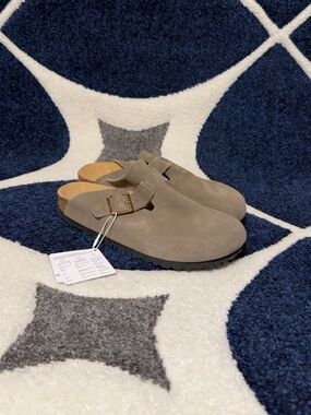 Birkenstock Boston Clog Suede Sandal Taupe Women’s Size 7 , 8 And 9
